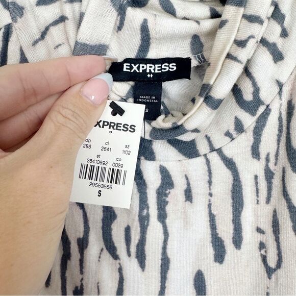 EXPRESS | NEW Animal Print Leopard Sleeveless Turtleneck Bodysuit Women’s Size S - Picture 6 of 7